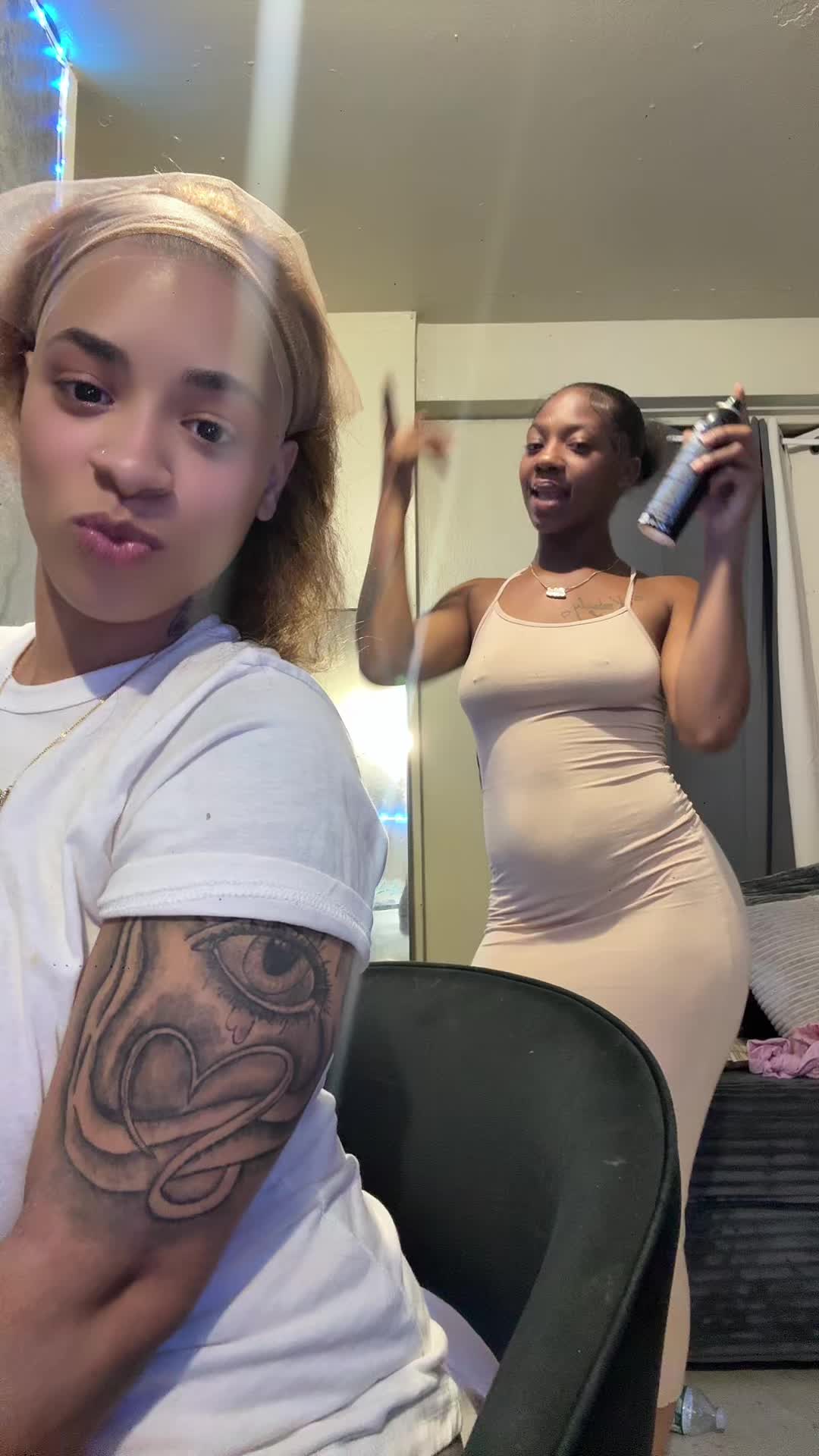 @Akaylaaa