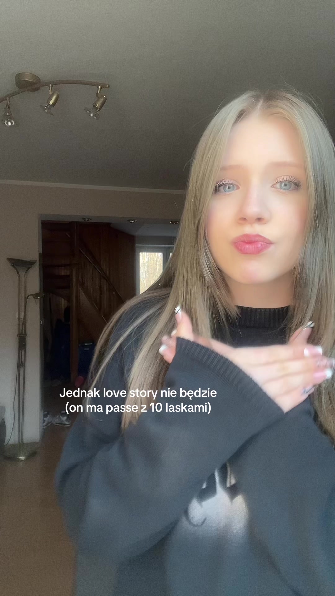 @Ani0kS