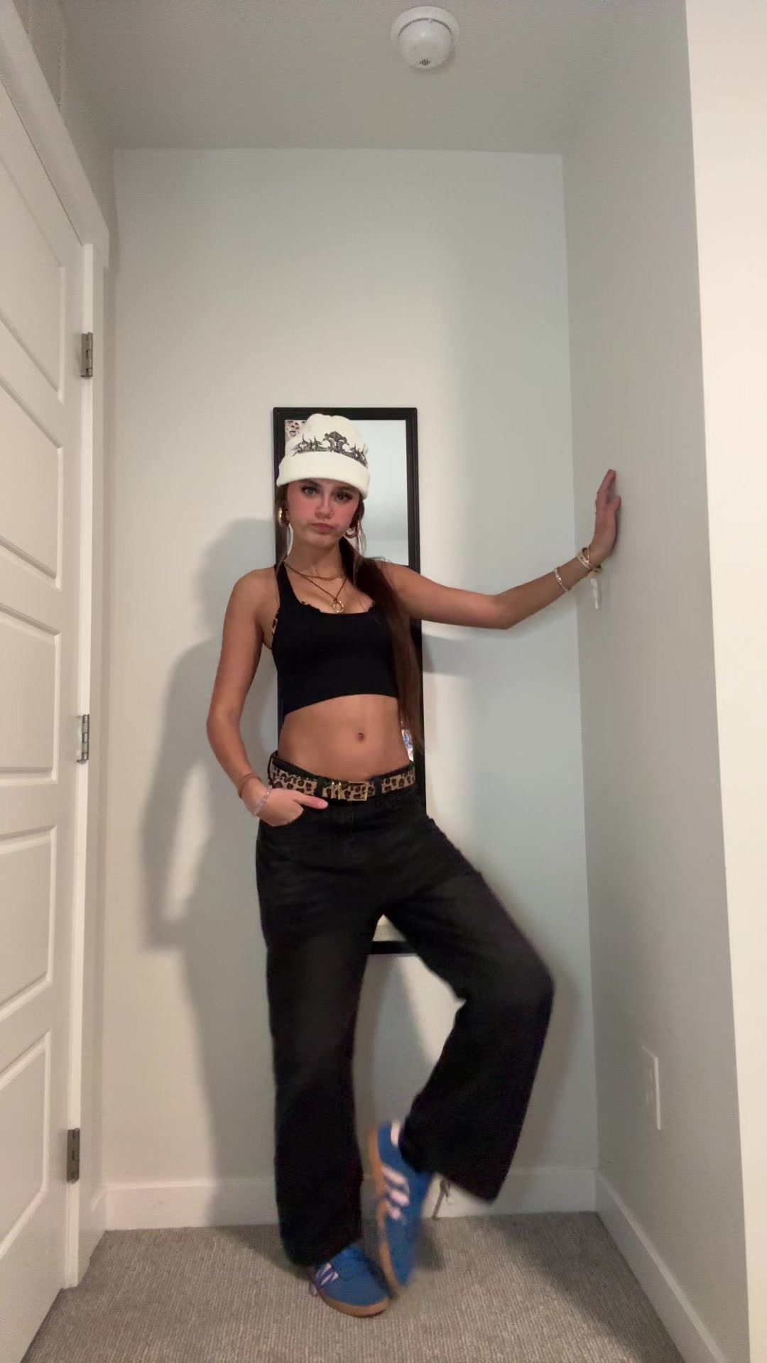 @️