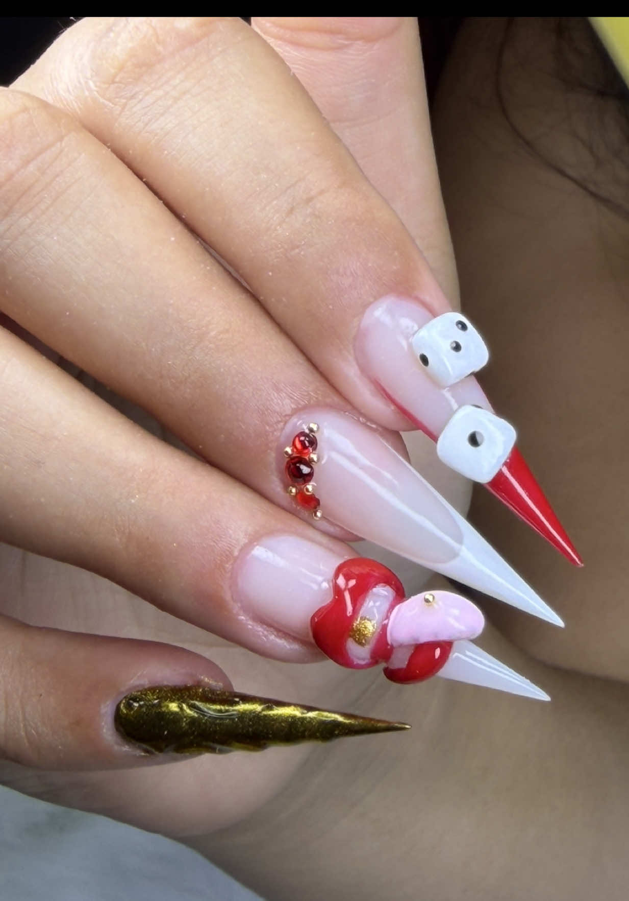 @marginails_