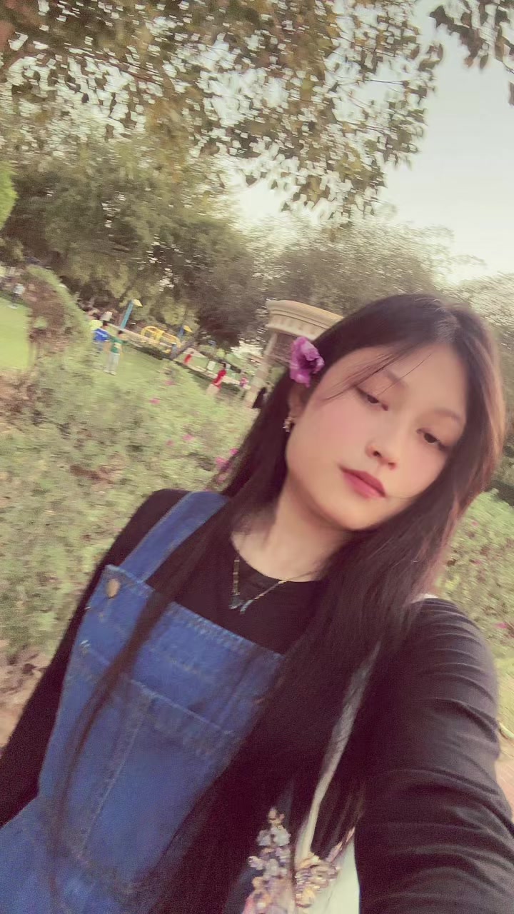 @Aarti..🖤🕊️