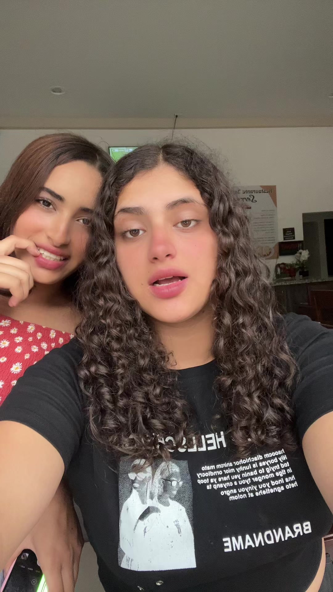 @KARINACM