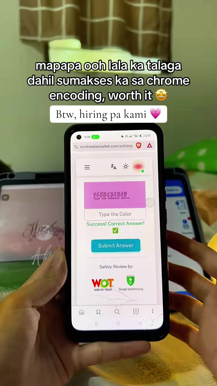 @dannisocials