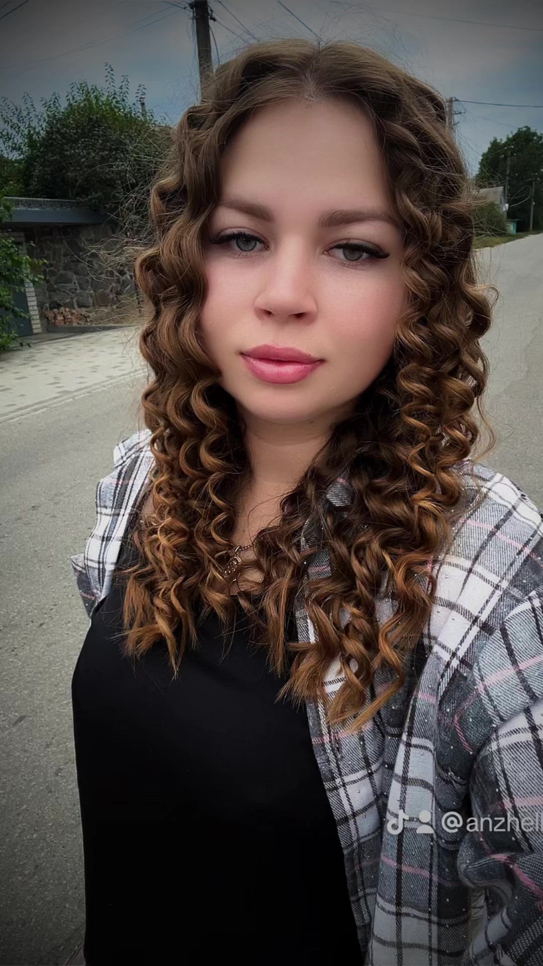 @Anzhelka_3775_