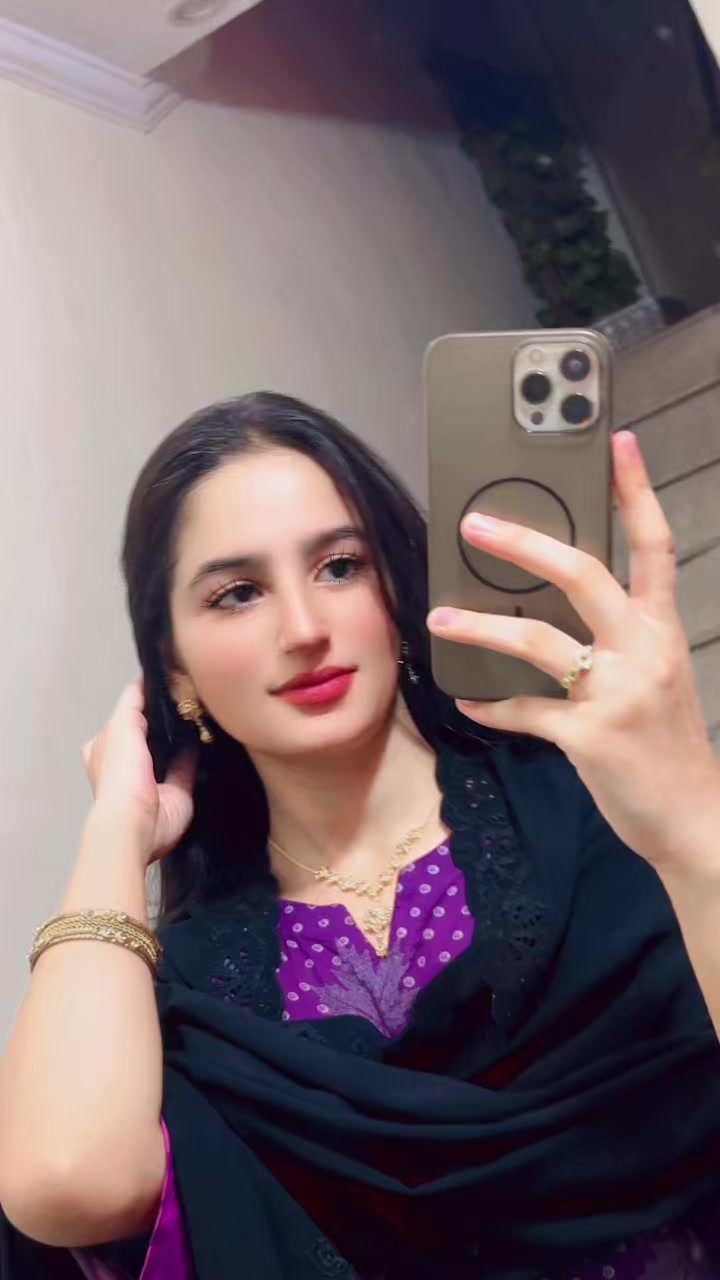 @Muneeba khan⭐️