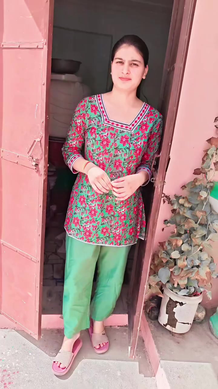 @Ayesha Khan