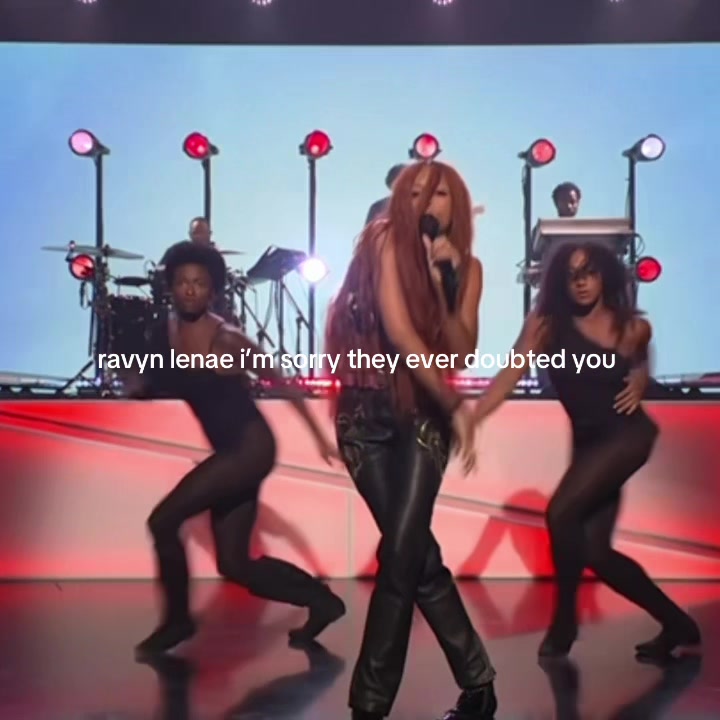 @ravynlenaedaily