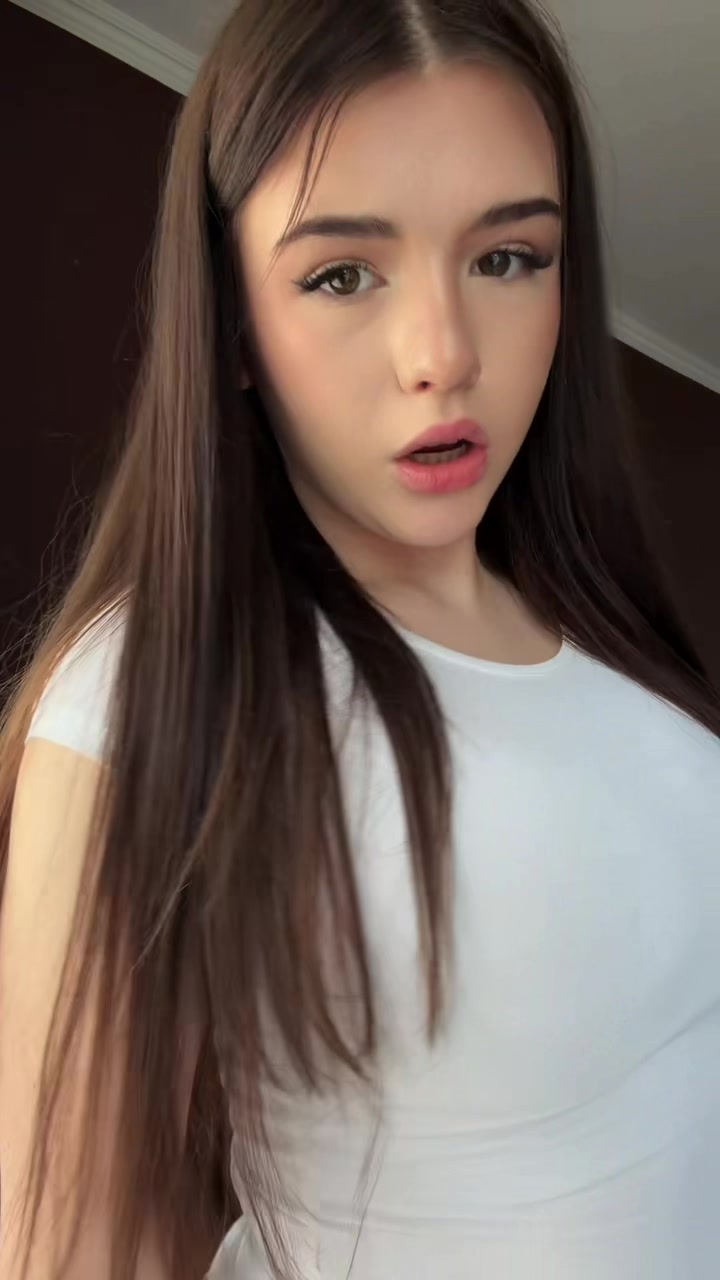 @𝐄𝐦𝐦𝐚