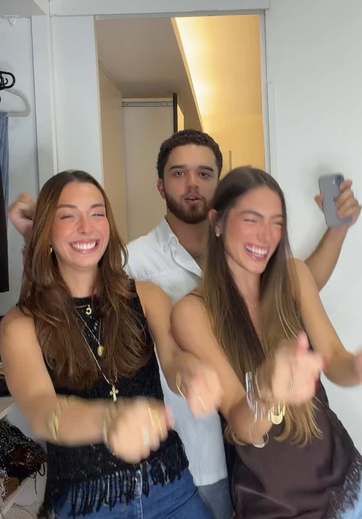 @Vit&oacute;ria