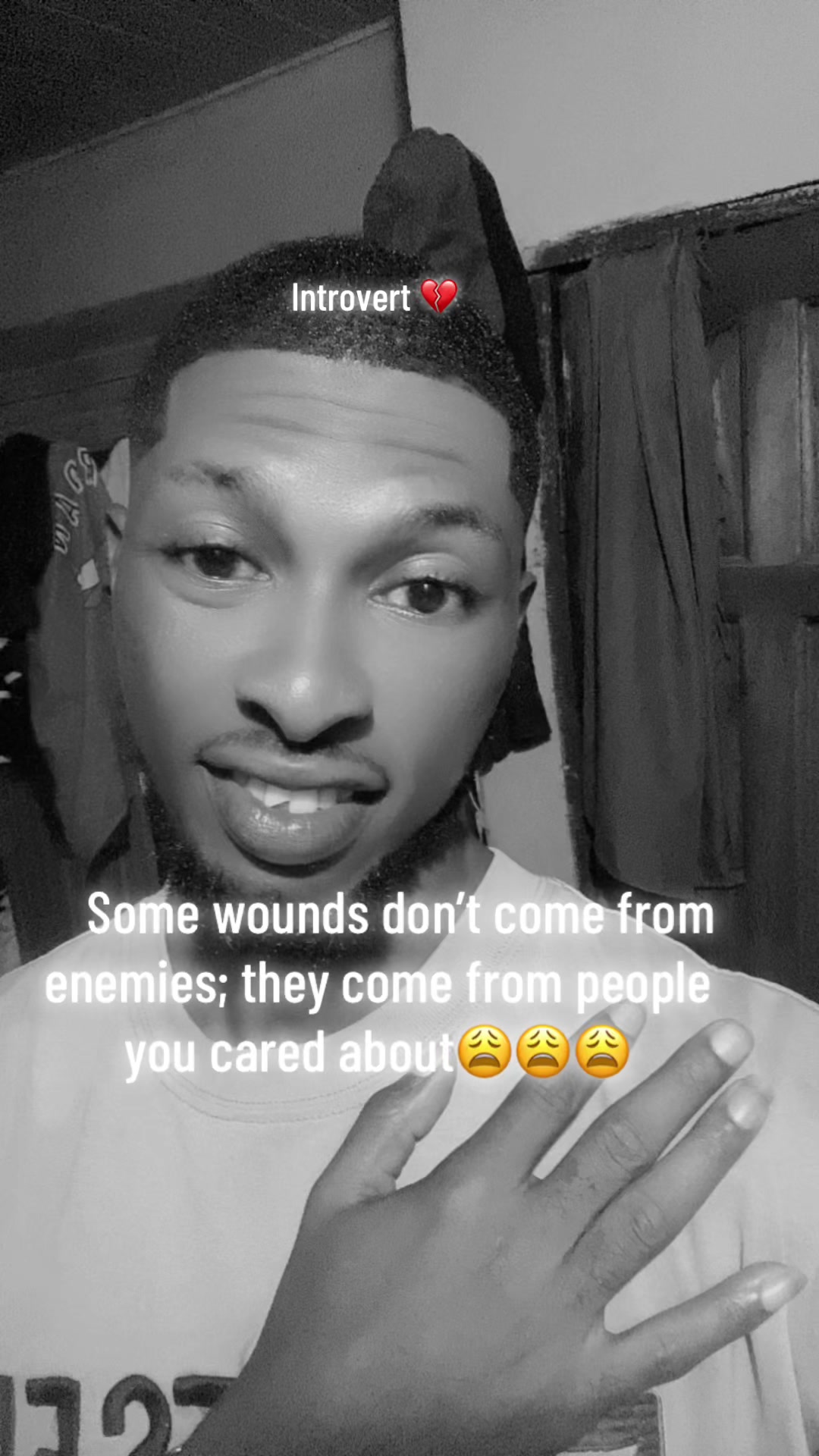 @introvert_twinee🥰