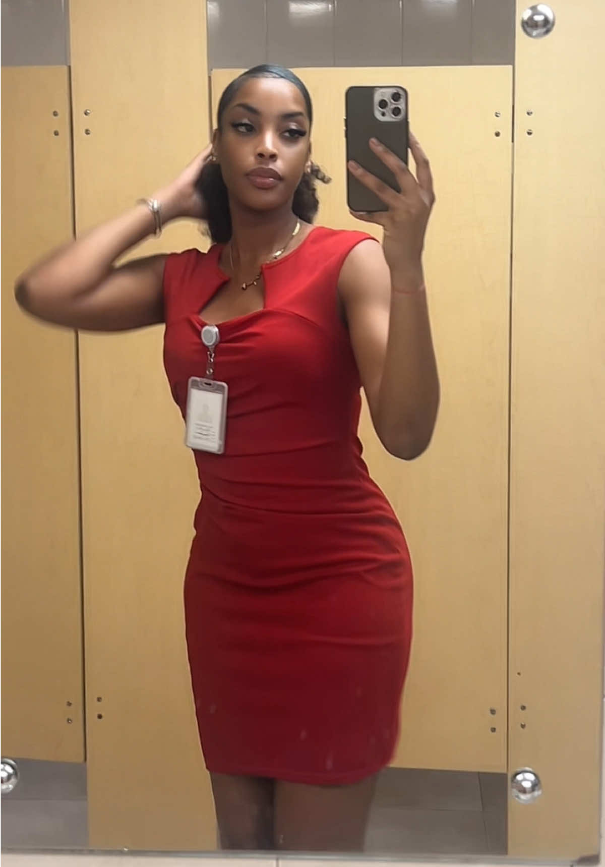 @__annamour__