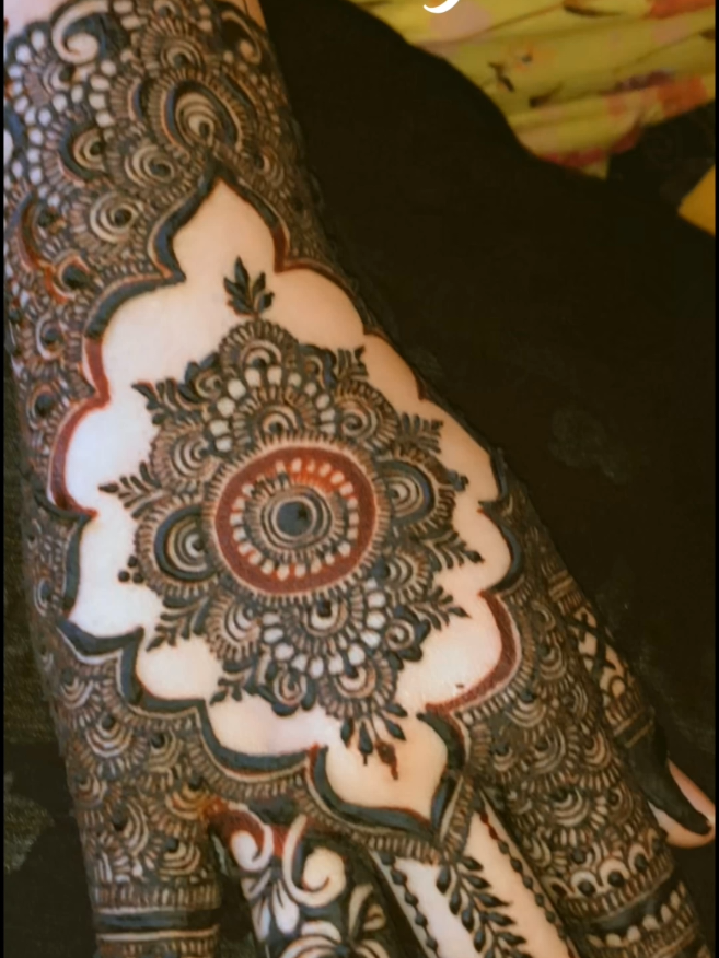 @Henna by Reem