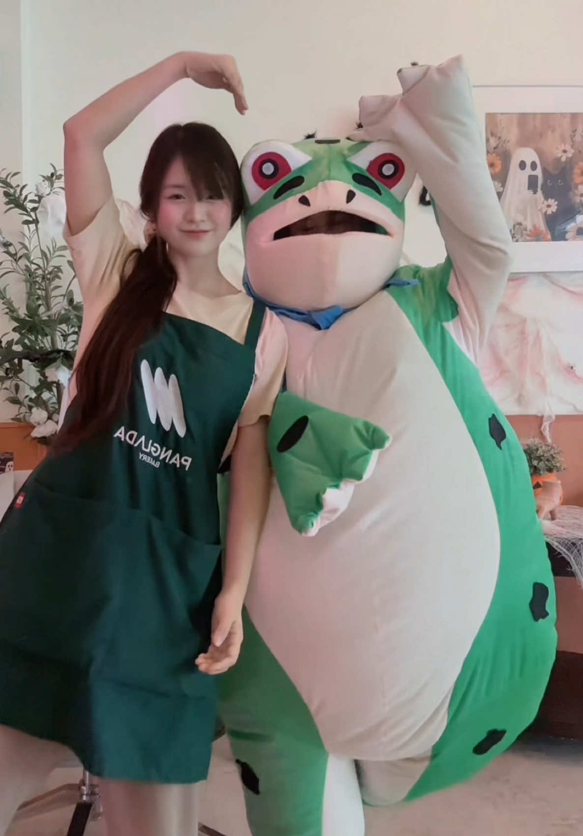 @หมูยูเขี้ยวกุด