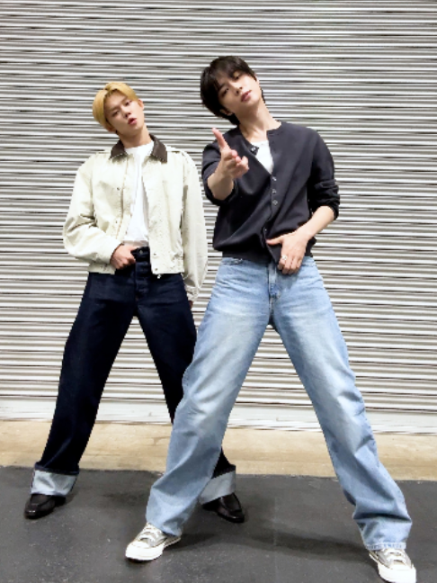 @TOMORROW X TOGETHER