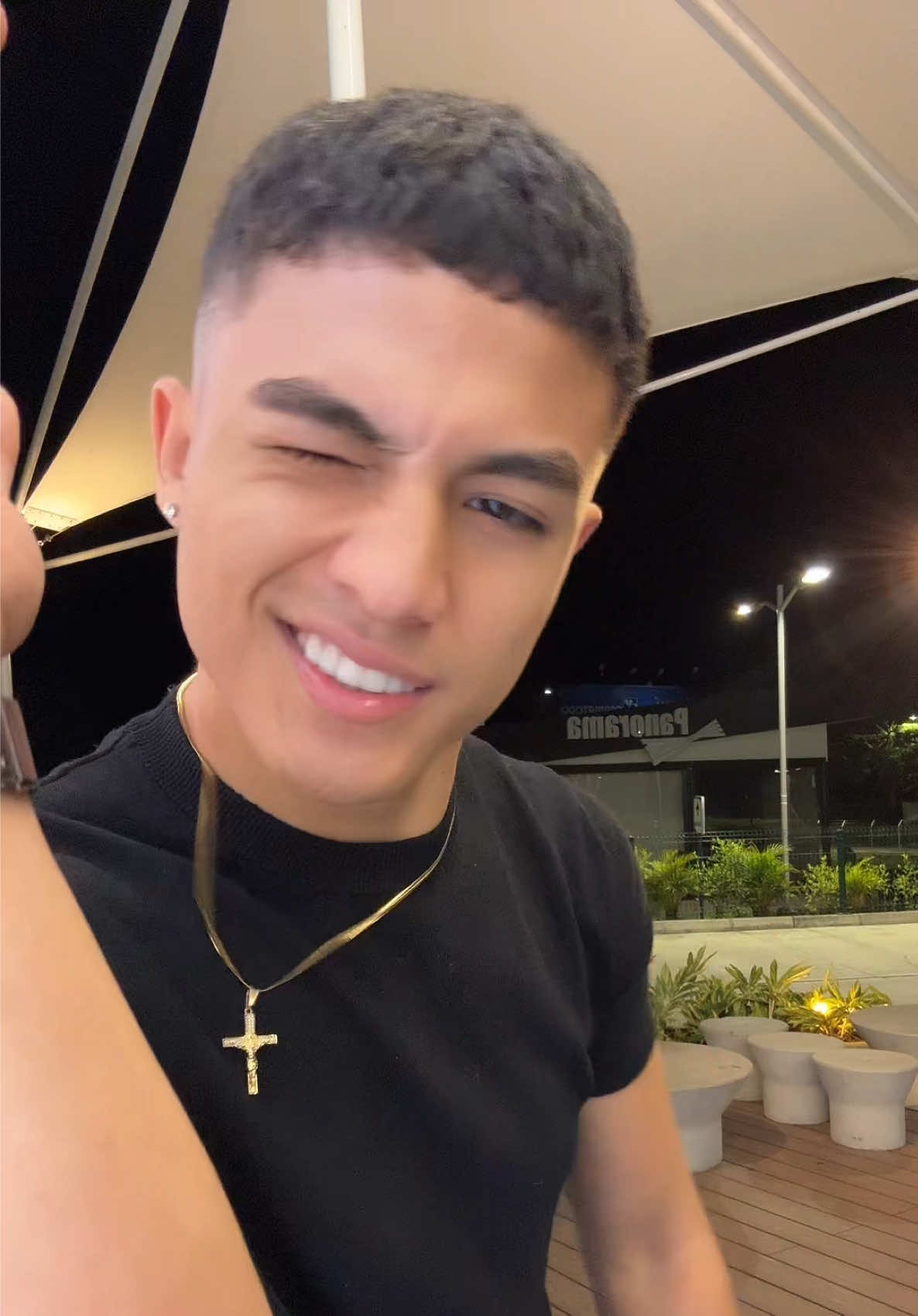 @𝐇𝐮𝐠𝐨 🦦