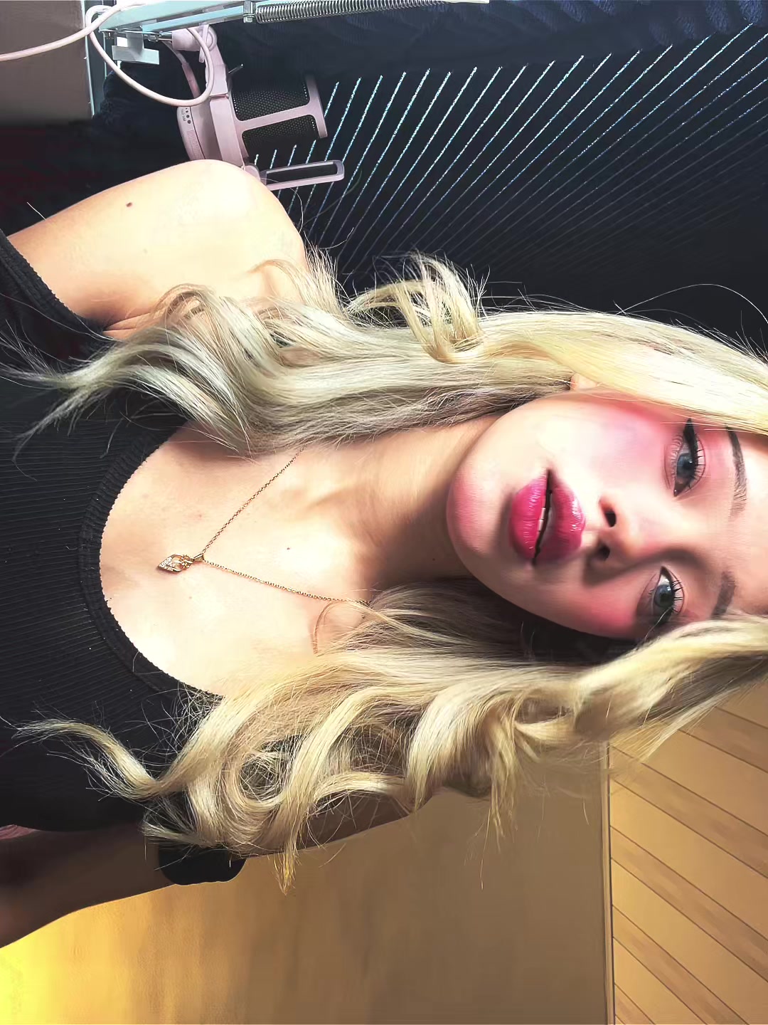 @Yuli🦋