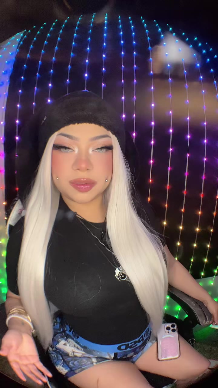 @🎰𝓂𝑒𝓁𝒶𝓃𝒾𝑒🖤✨