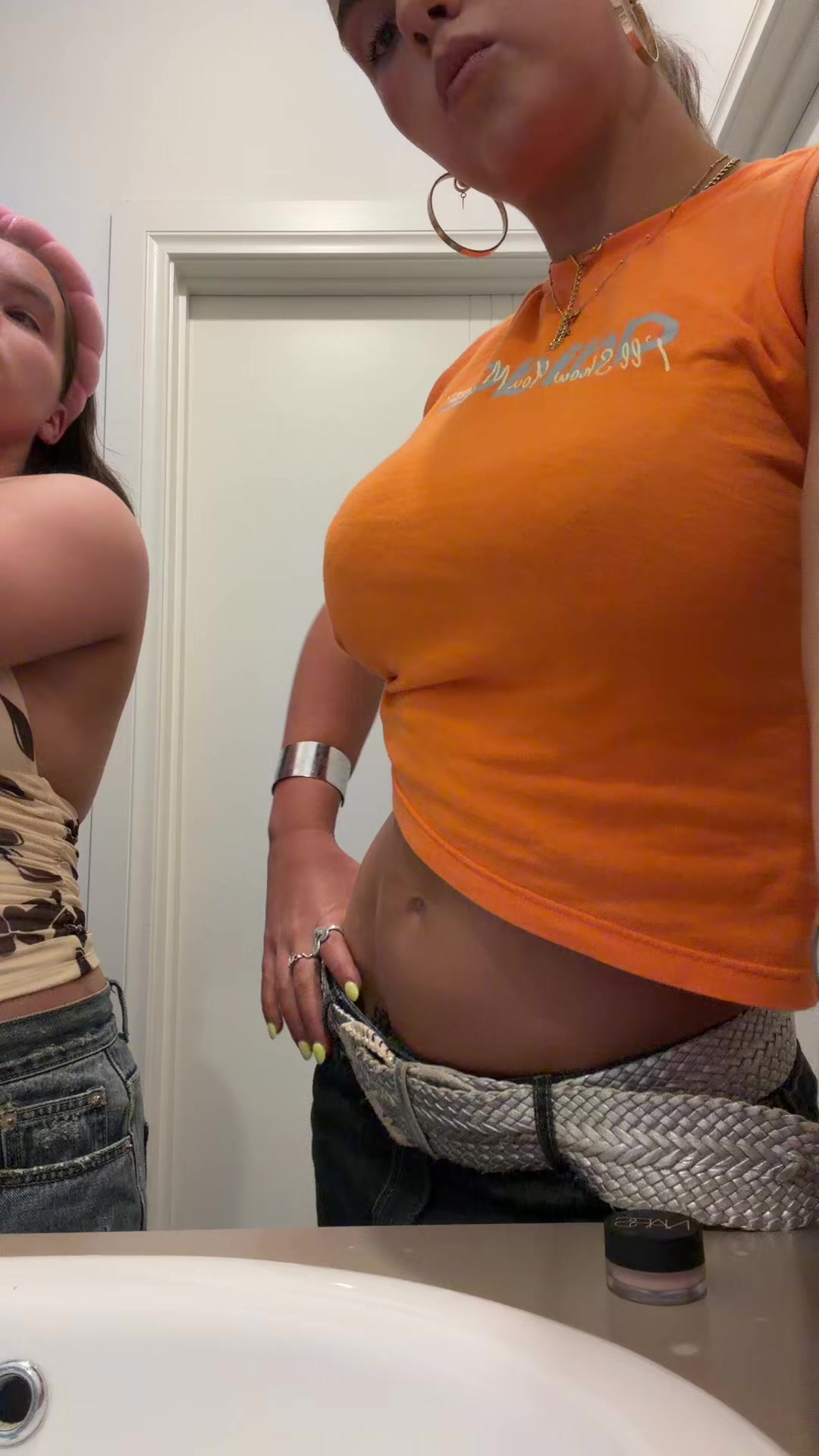 @avalaursmith