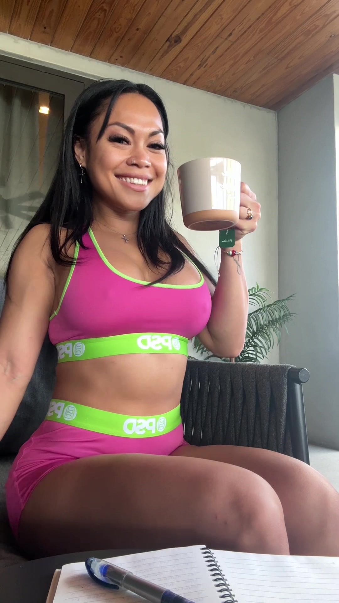 @Queeny.Allure