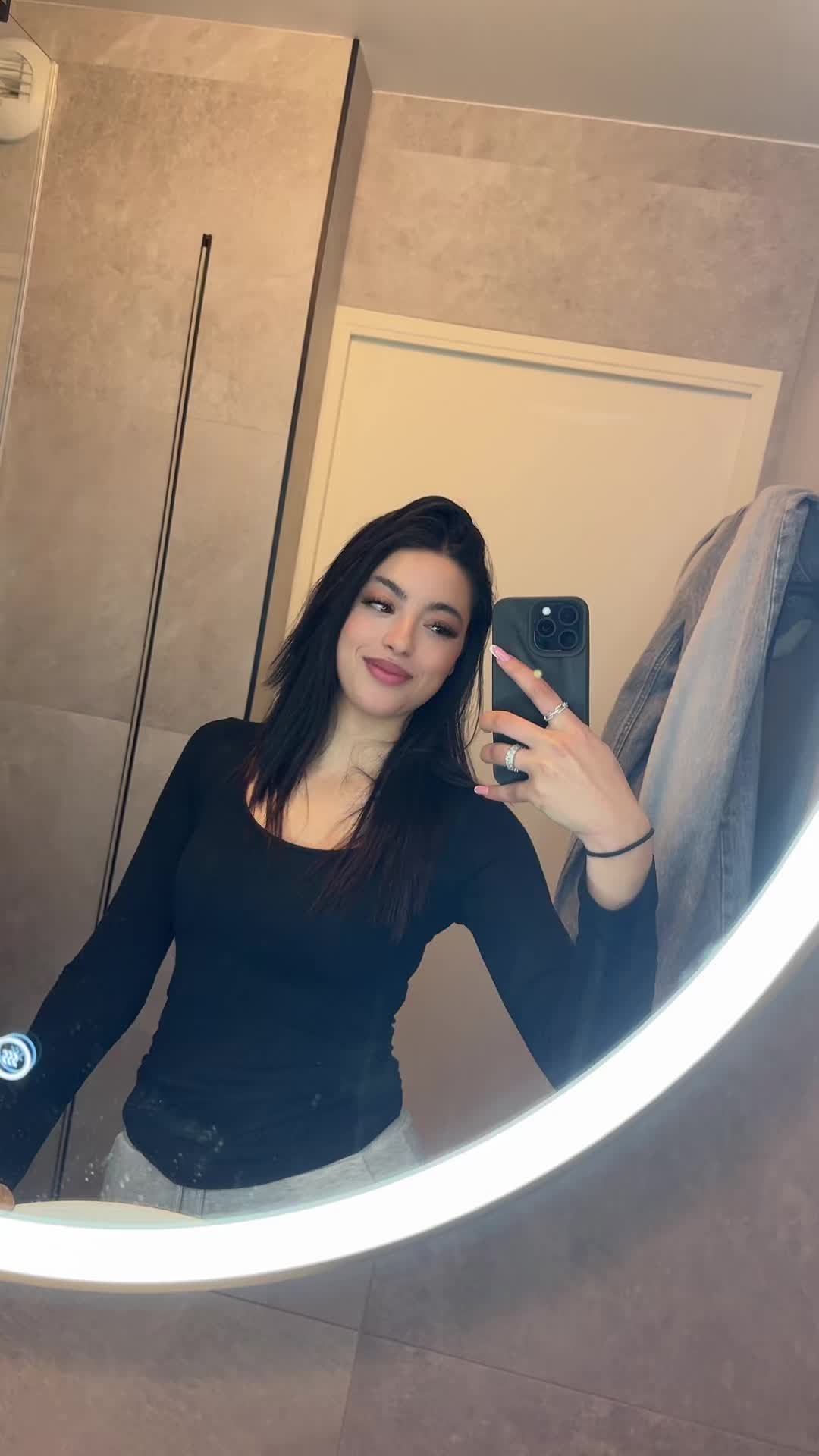 @Emy🥀