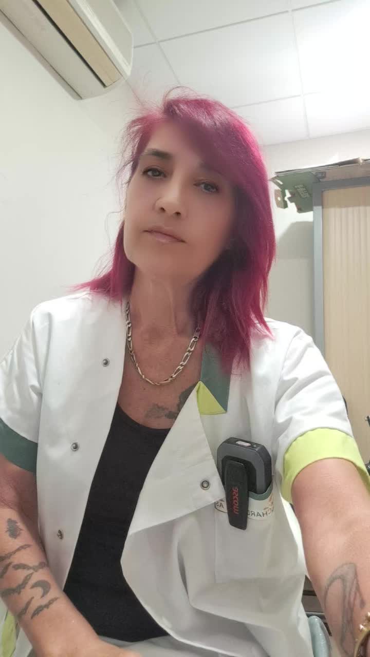 @Charlotte 🏳️🌈
