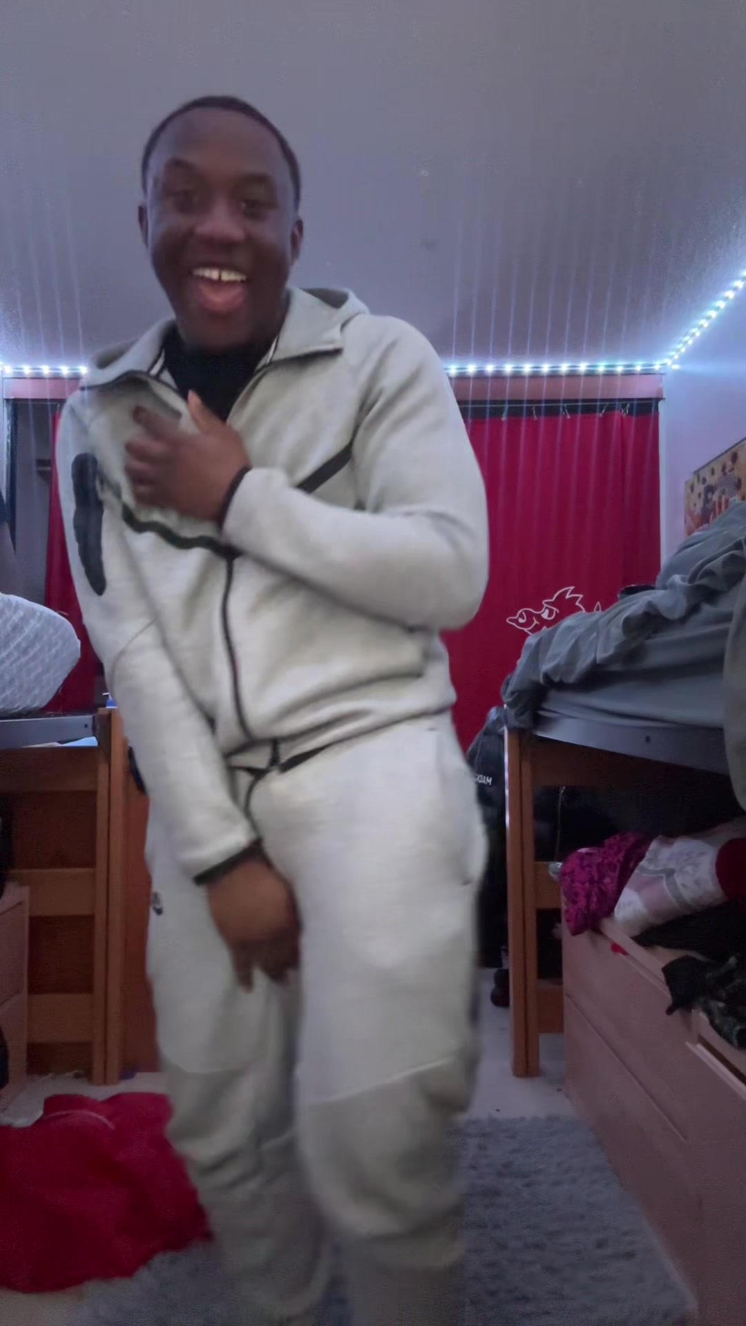 @ibronextdoor_