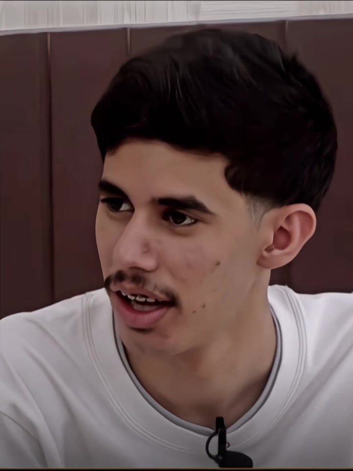 @ุฑุฌู ๐ธ๐ฆ
