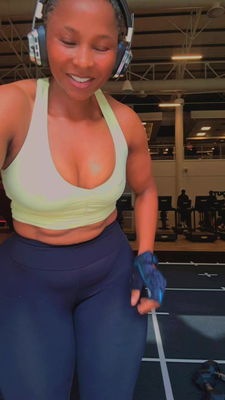 @lumkamfolozibidla(FitBunny)