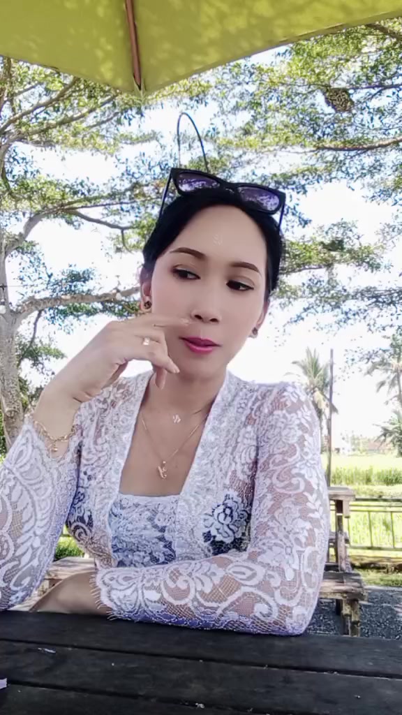 @Ayukbudiani