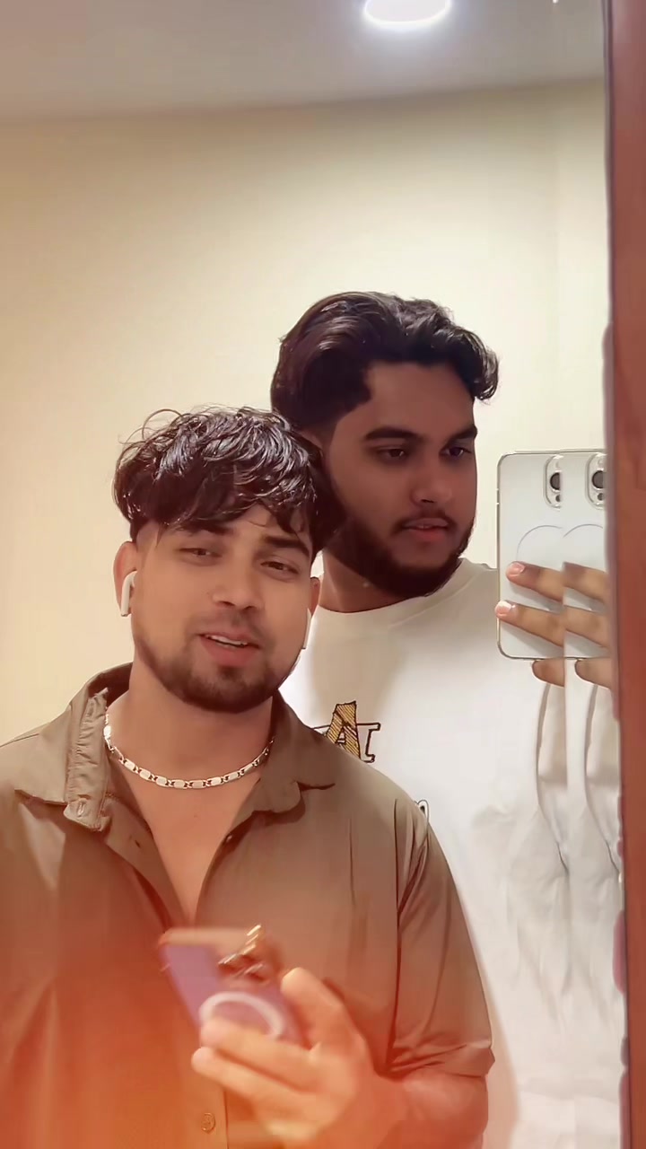 @A_v_I💫