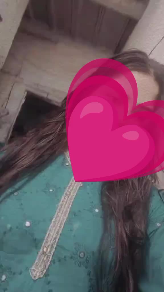 @Amna Queen💫
