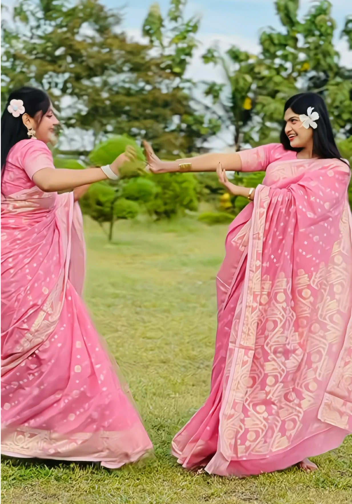 @Akhi Pakhi