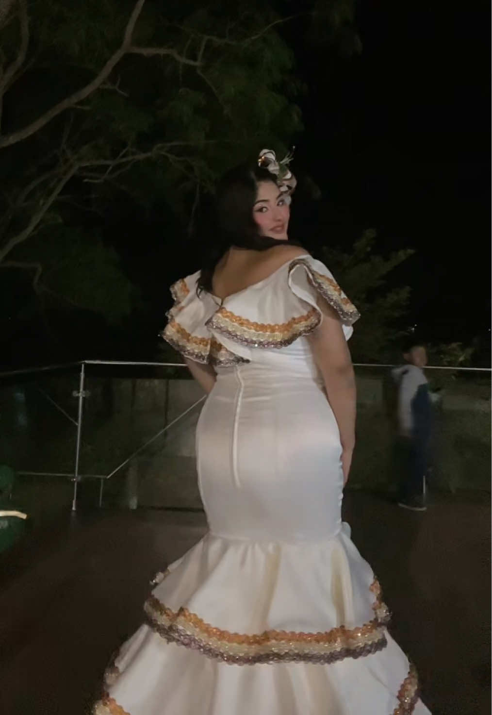 @𝒦𝓂
