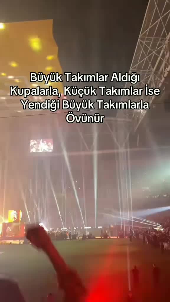 @★&sup1;⁹⁰⁵