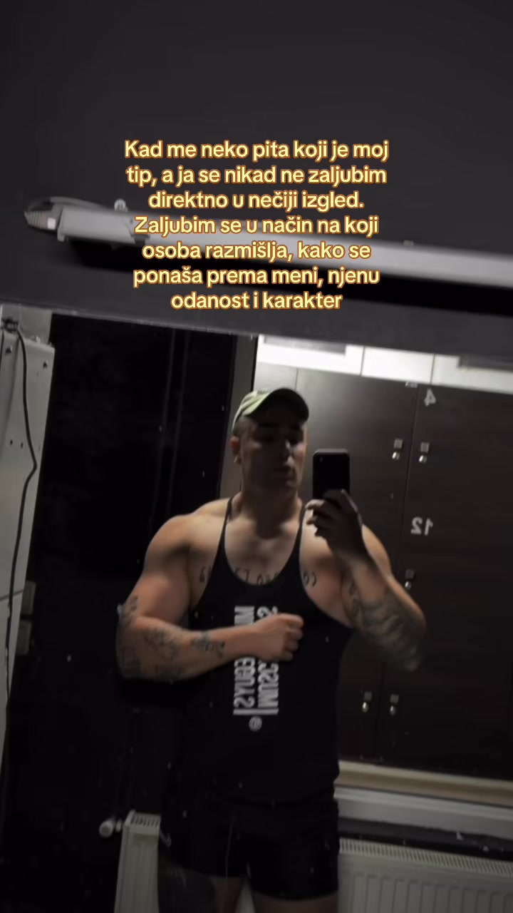 @V U K