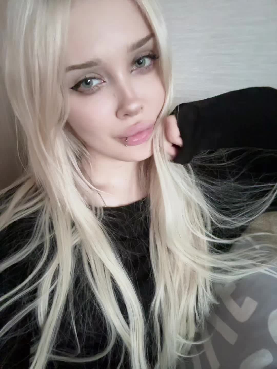 @твич oblizala