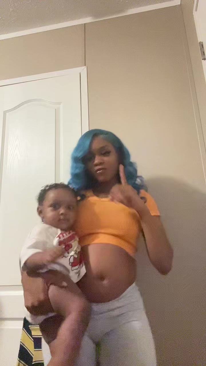 @Slutmeoutniya
