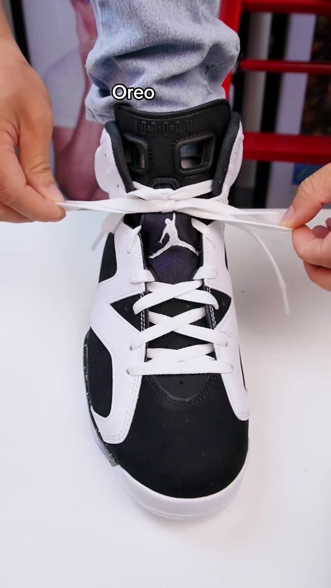 @Lacedsneaker