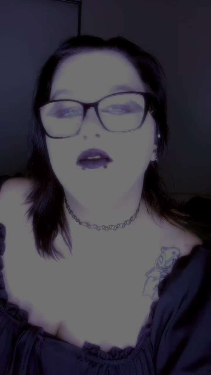 @sp00ky_treats
