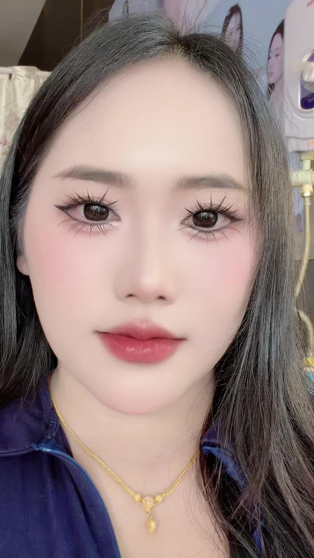 @abmosmakeup