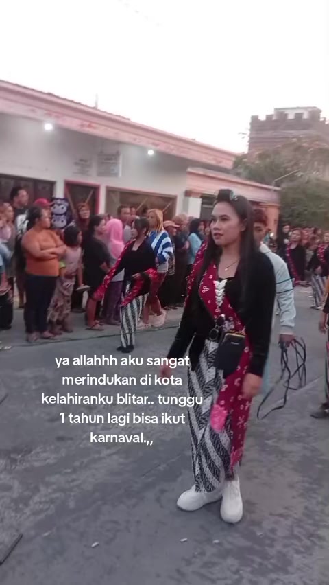@@Silvia Dewi,💗