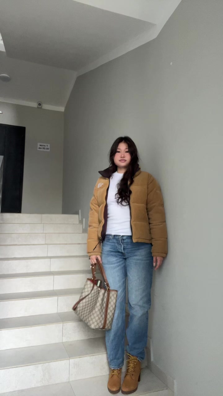@098bv