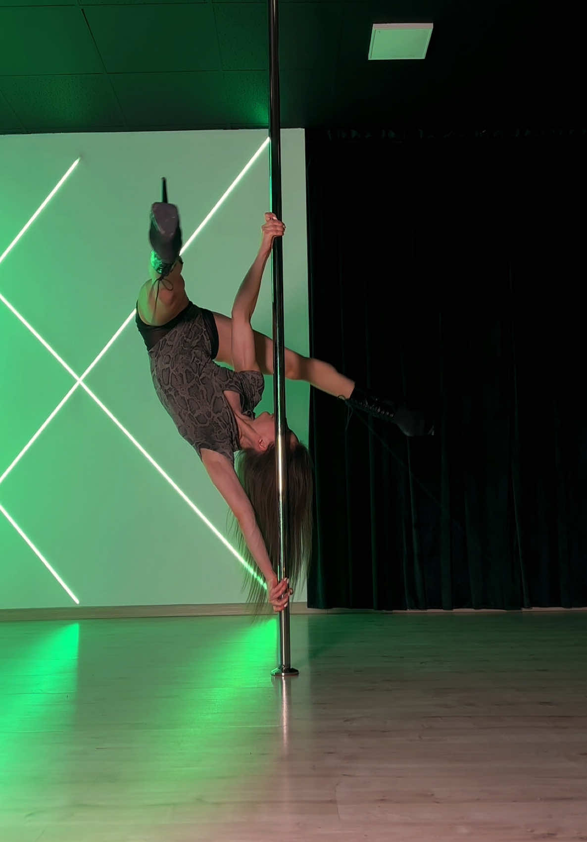 @Instagram: katrinka_dance