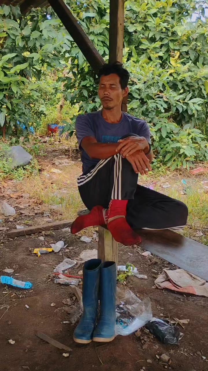@Ikhwan 🇮🇩