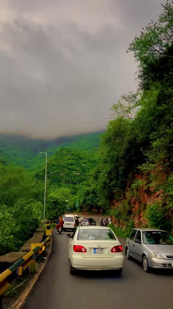 @Mithoo🇵🇰