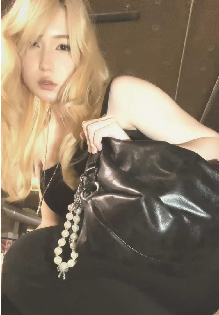 @依琳娜