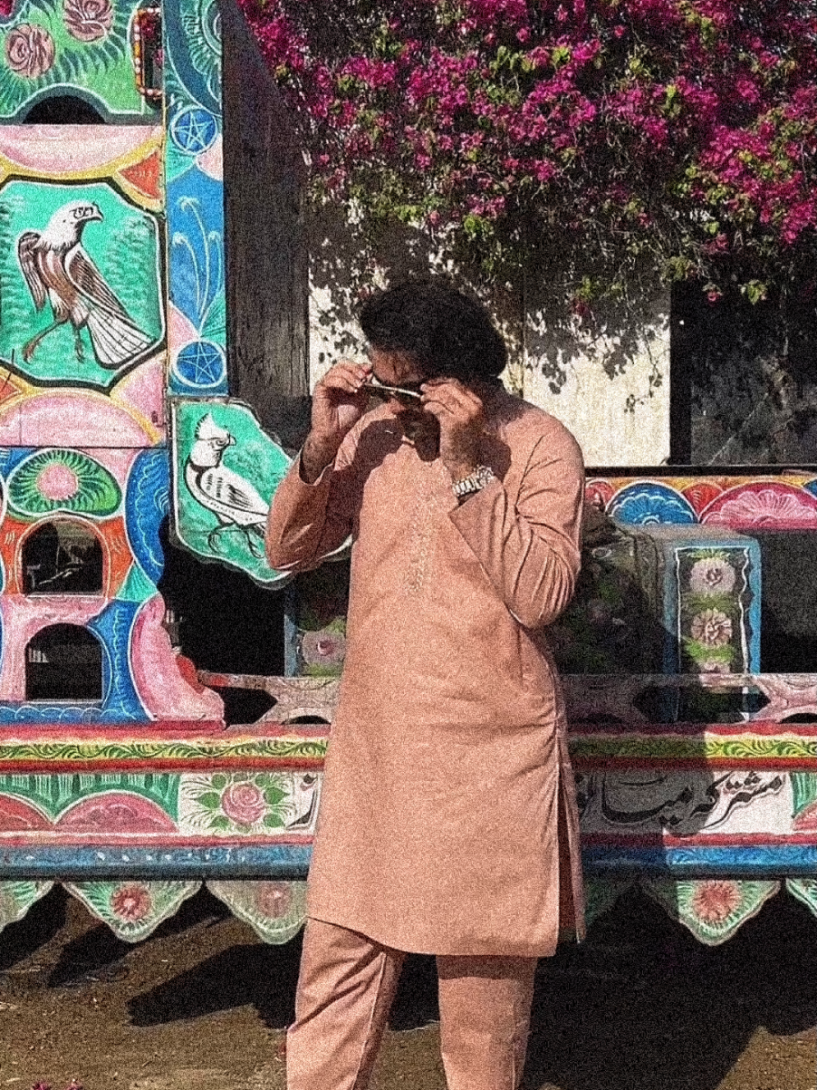 @TAIMOOR NIAZI