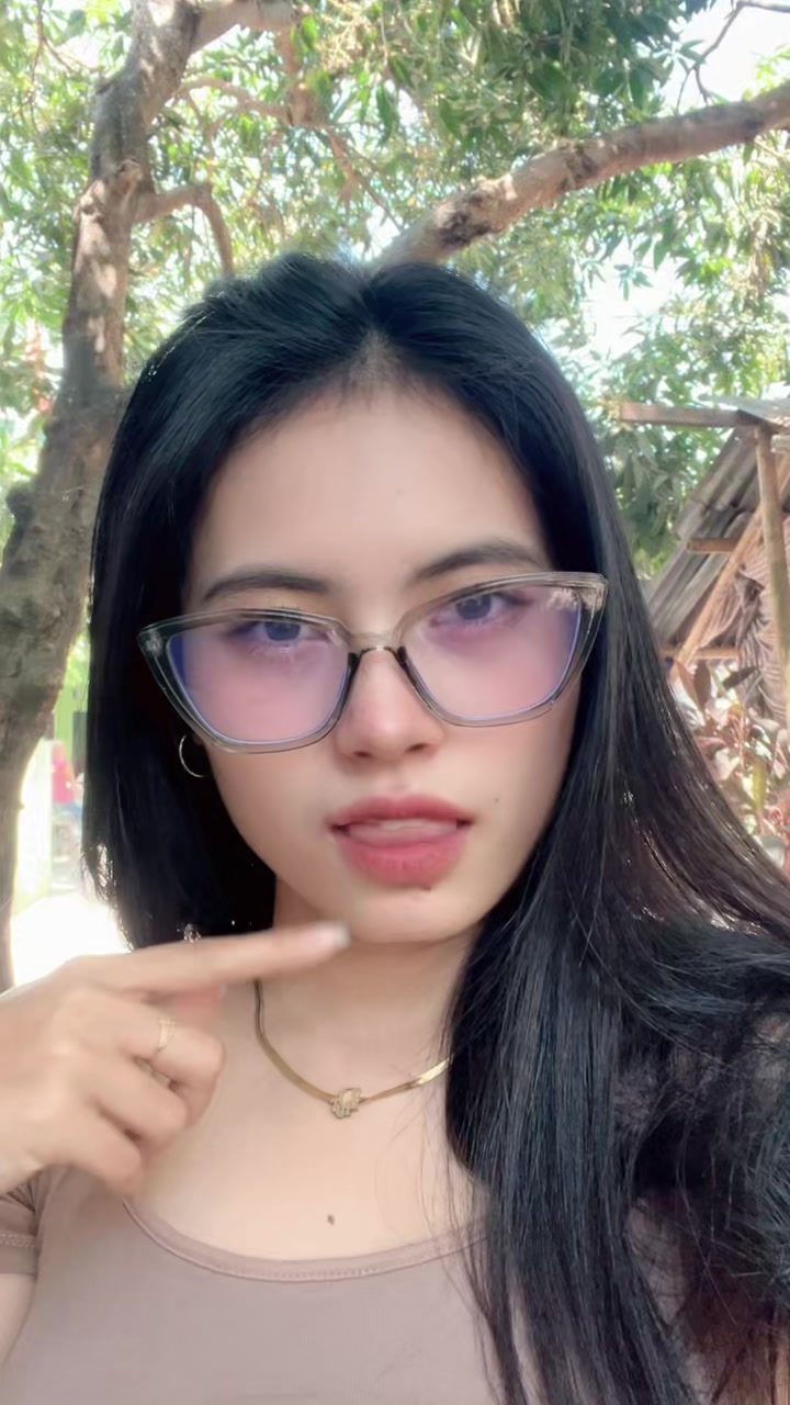 @Dwhiiii