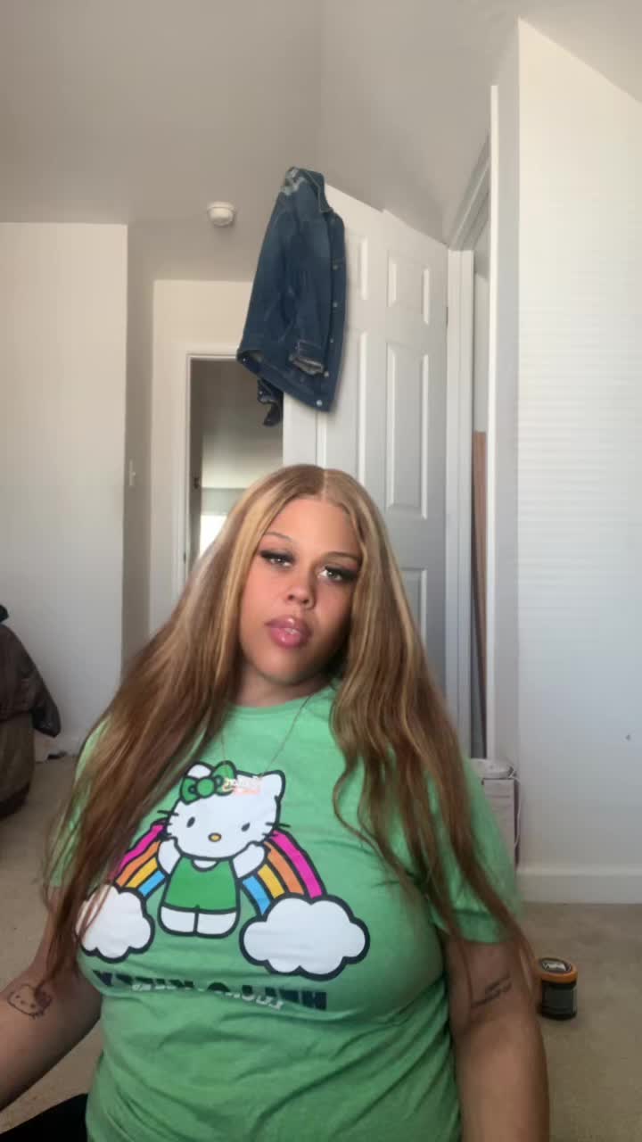 @whyshesopink