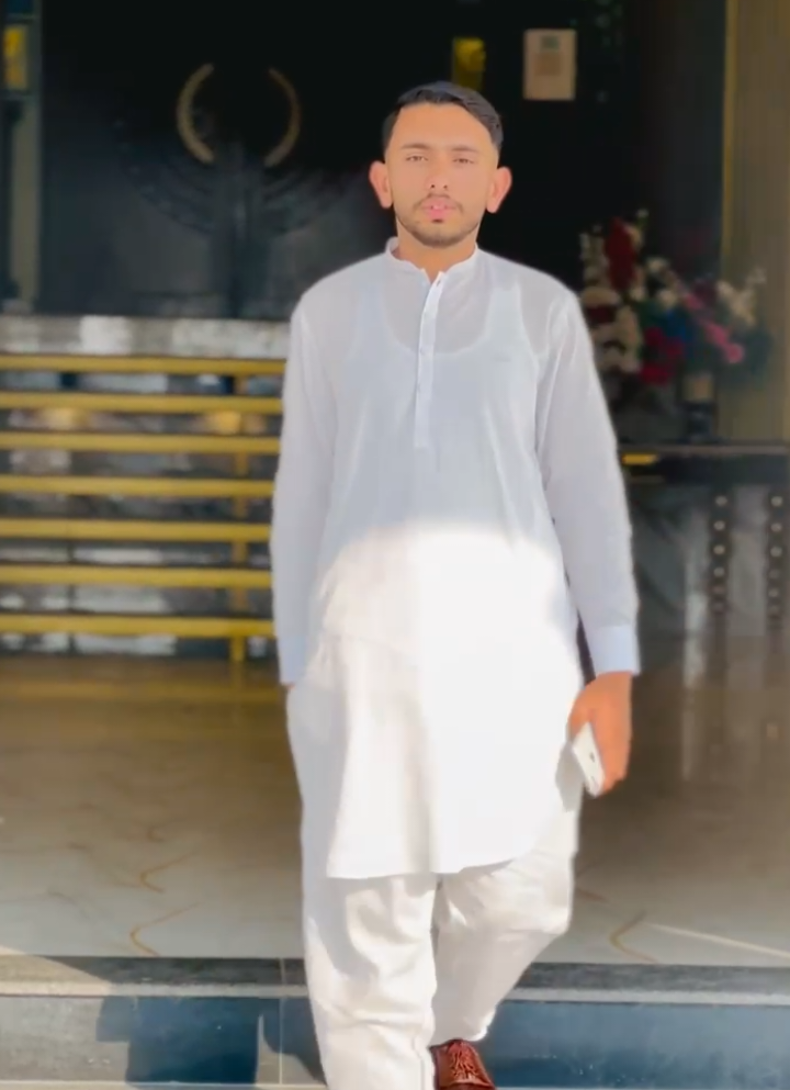 @Dᴇᴄᴇɴᴛ Cʜᴀᴜᴅʜᴀʀʏ ✪